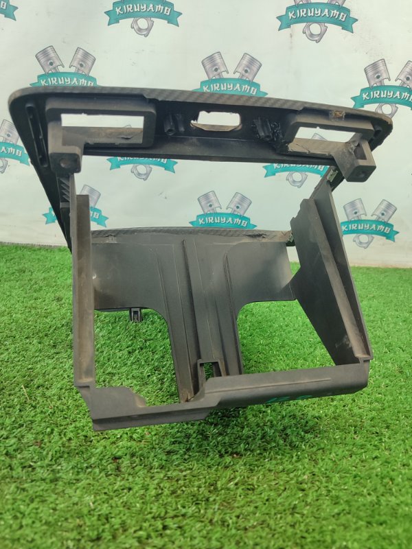 Рамка магнитолы Ford Fusion 2006
