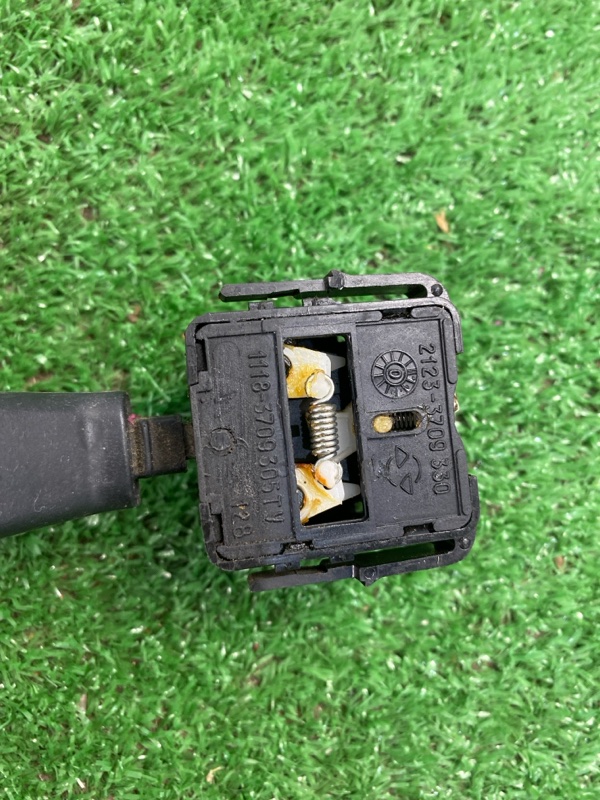 Подрулевой переключатель поворотников лада KALINA КАЛИНА 2010 111730 УНИВЕРСАЛ