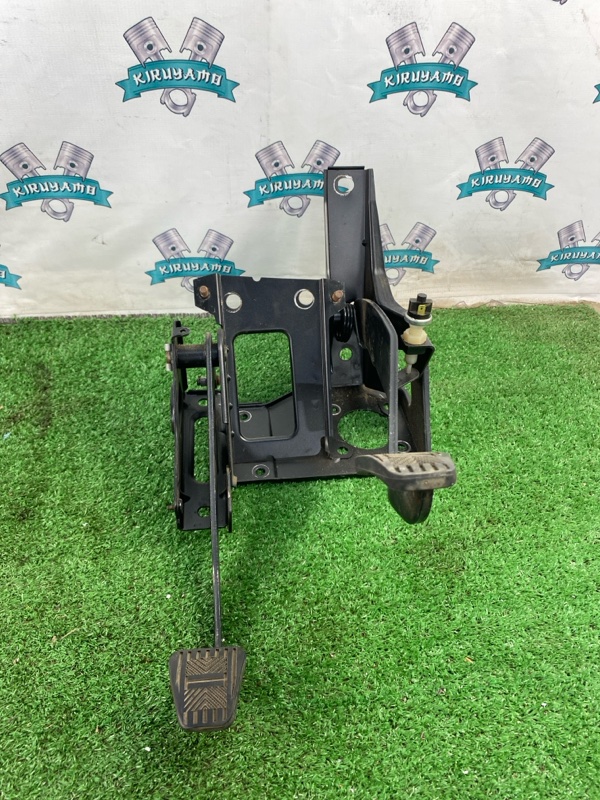 Блок педалей лада KALINA КАЛИНА 2010 111730 УНИВЕРСАЛ