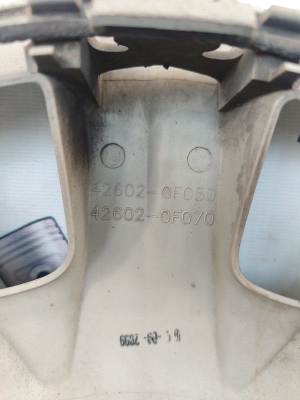 Колпак колеса Toyota Verso 2009 ZGR21L-GRXEPW