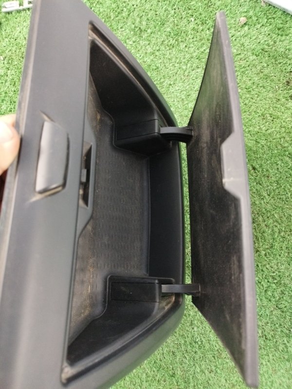 Бардачок BMW X3 2007 E83