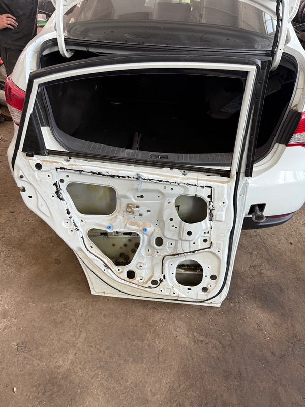 Дверь боковая NISSАN Almera 2014 G15
