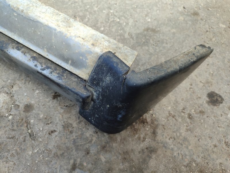 Бампер лада ВАЗ21043 1998 универсал