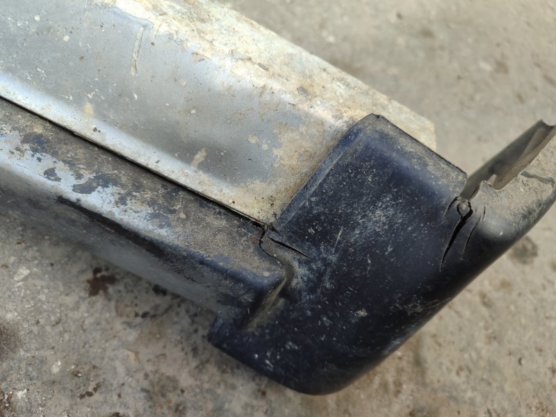 Бампер лада ВАЗ21043 1998 универсал