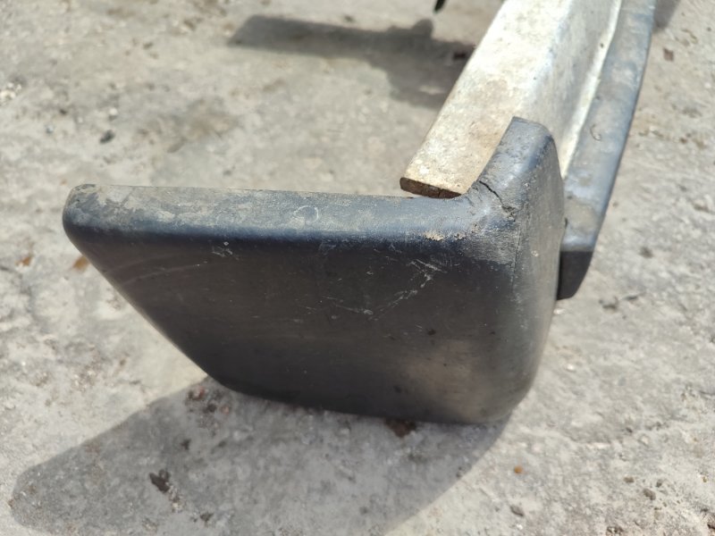 Бампер лада ВАЗ21043 1998 универсал