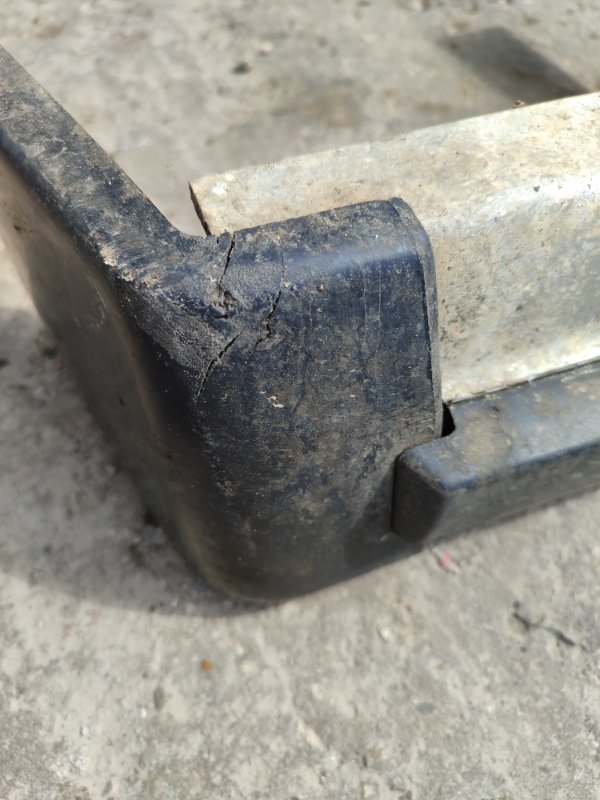 Бампер лада ВАЗ21043 1998 универсал