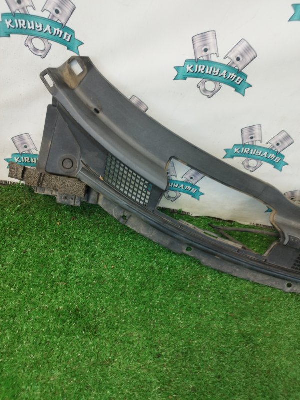 Решетка, жабо под дворники NISSАN Almera 2014 G15