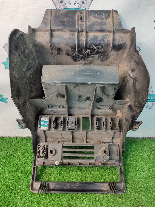 Консоль центральная LADA 2131 4x4