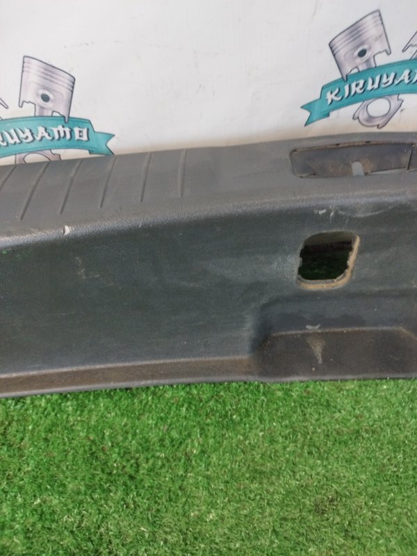 Накладка замка багажника NISSАN Almera 2014 G15