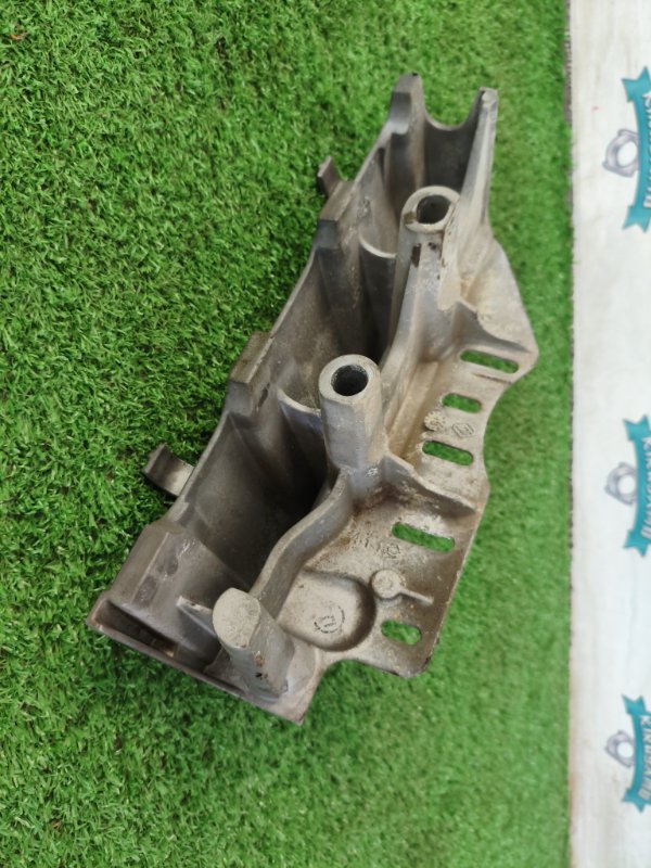 КРОНШТЕЙН NISSАN Almera 2014 G15