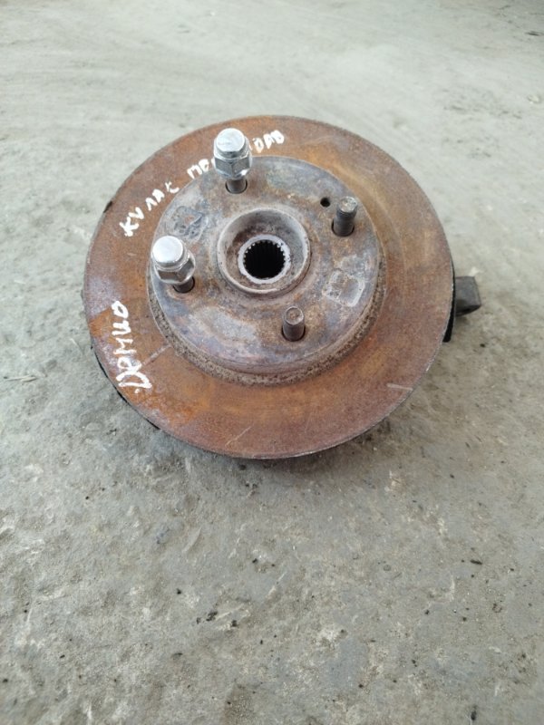 Кулак поворотный Mazda Demio DY5W