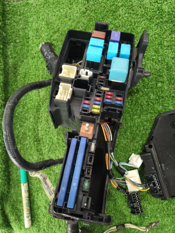 Блок предохранителей под капот Toyota Camry 2008 ACV 40