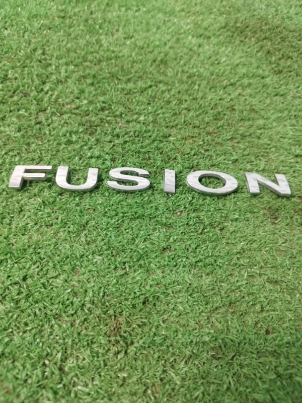 Эмблема Ford Fusion 2006