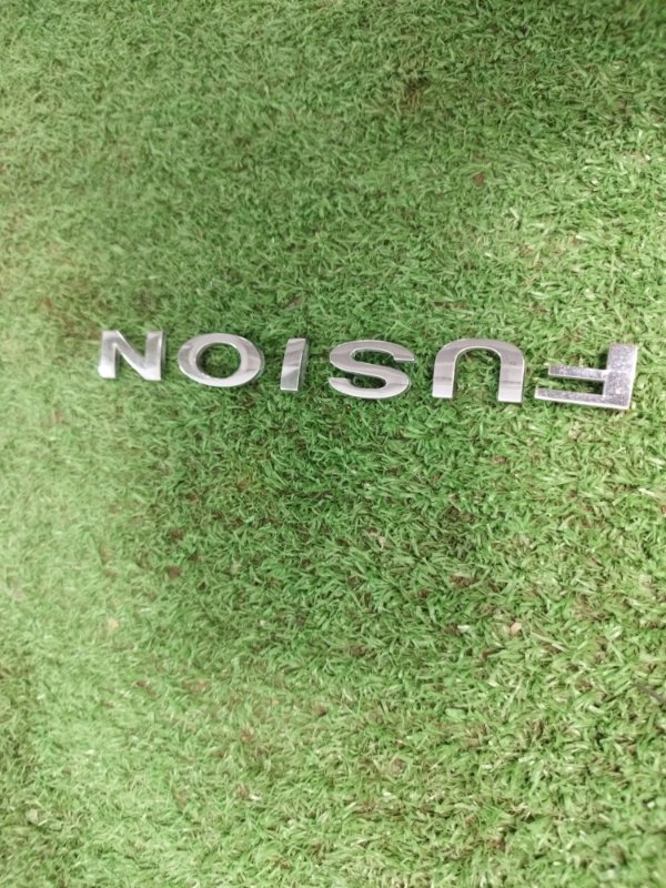 Эмблема Ford Fusion 2006