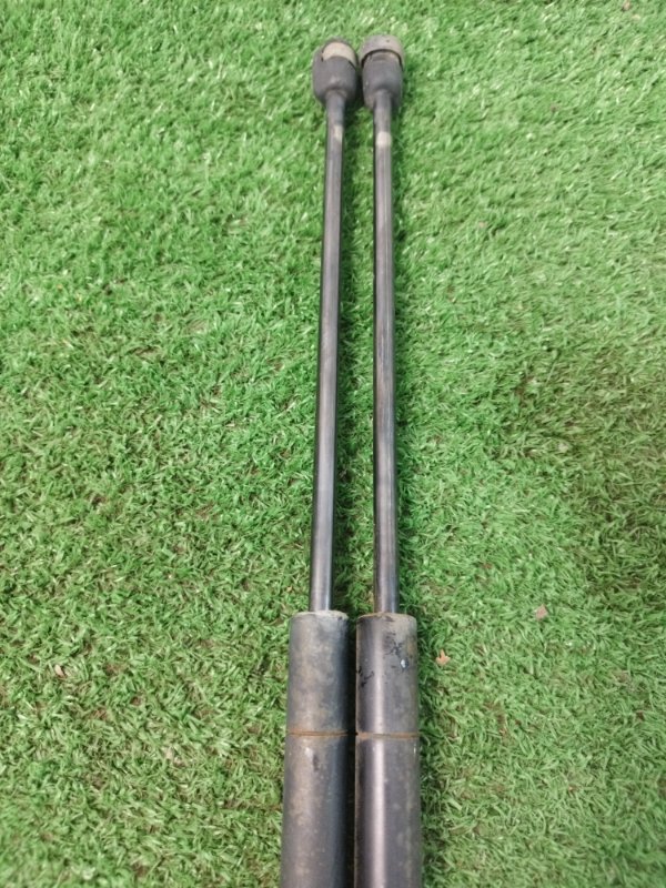 Амортизатор двери багажника Ford Fusion 2006