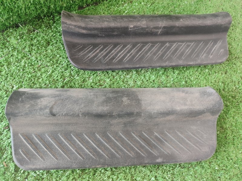 Накладка на порог салона Mazda 3BK