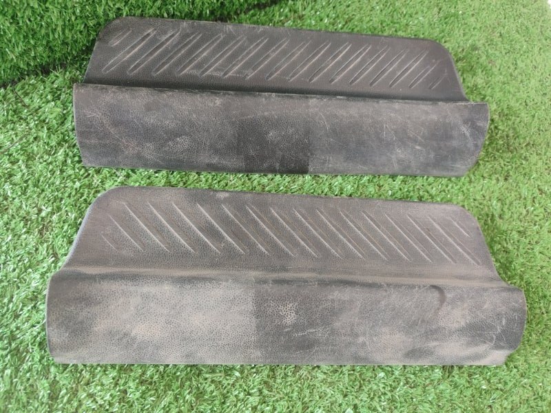 Накладка на порог салона Mazda 3BK