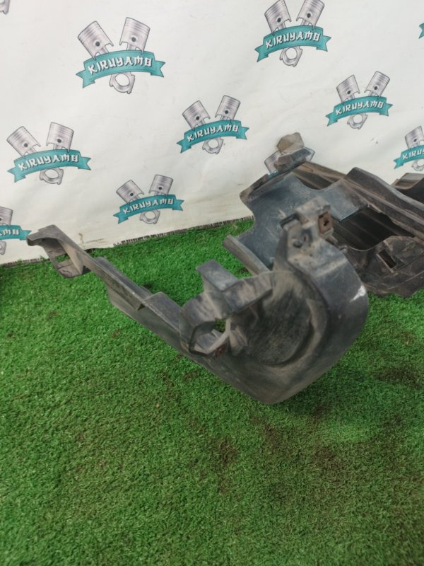 Накладка центральной консоли Mazda Mazda3 BK