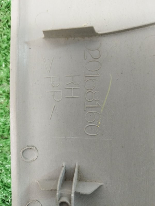 Накладка на стойку кузова Mazda Demio