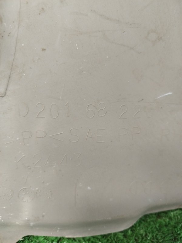 Накладка на стойку кузова Mazda Demio