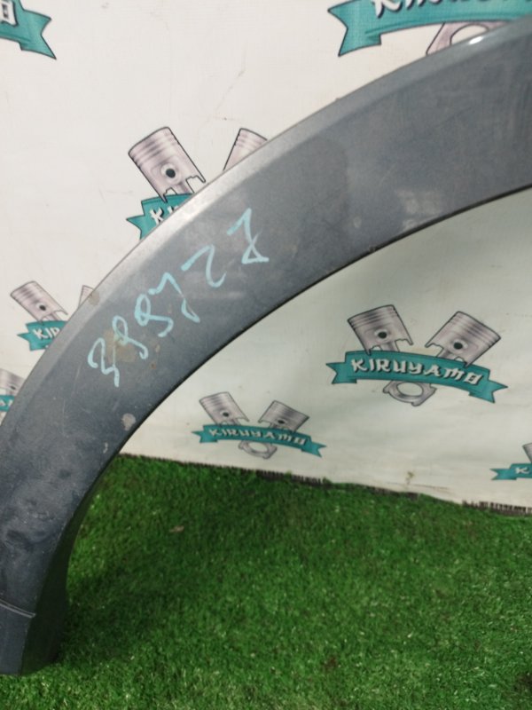 Молдинг на крыло Audi Q3