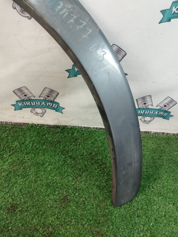 Молдинг на крыло Audi Q3