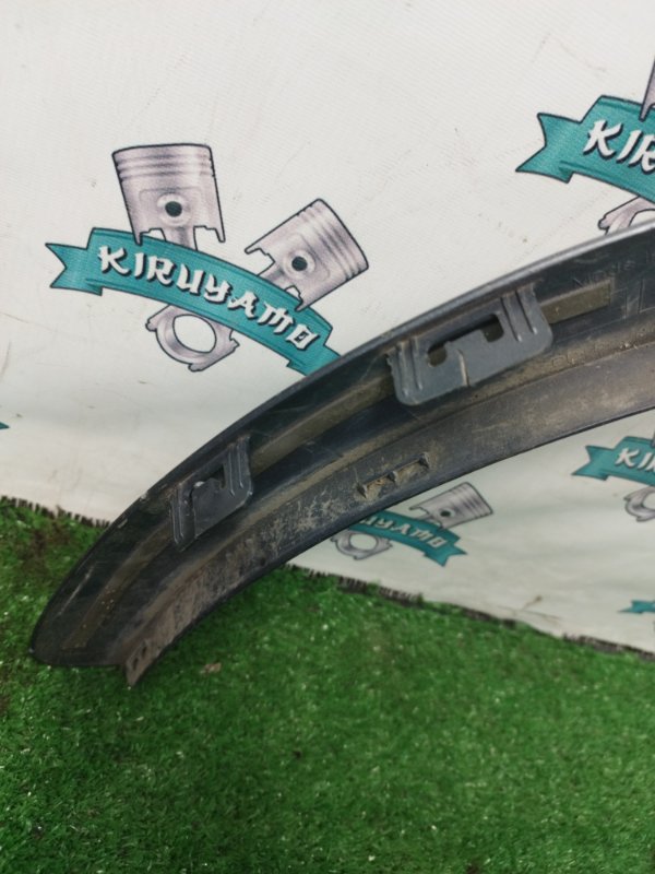 Молдинг на крыло Audi Q3