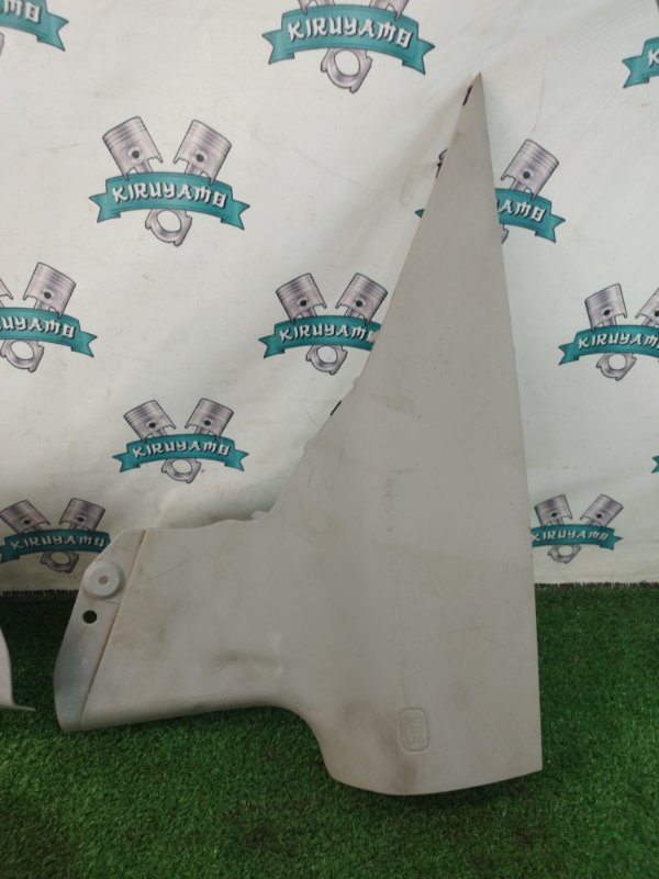 Накладка на стойку кузова Mazda Mazda3 BK