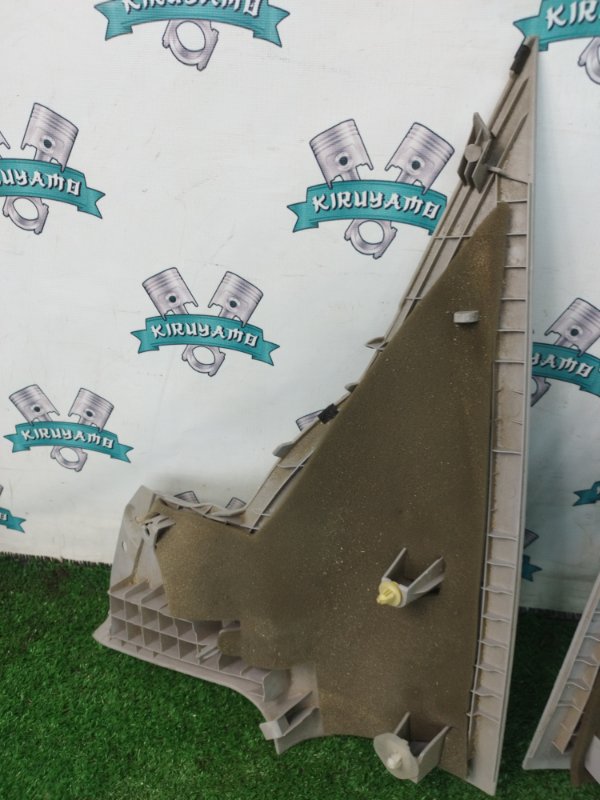 Накладка на стойку кузова Mazda Mazda3 BK