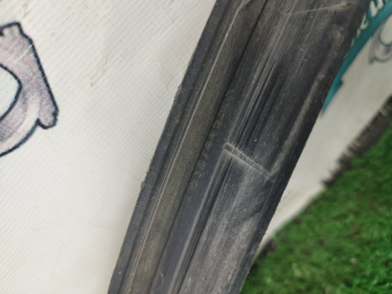 Молдинг на крыло Nissan Terrano