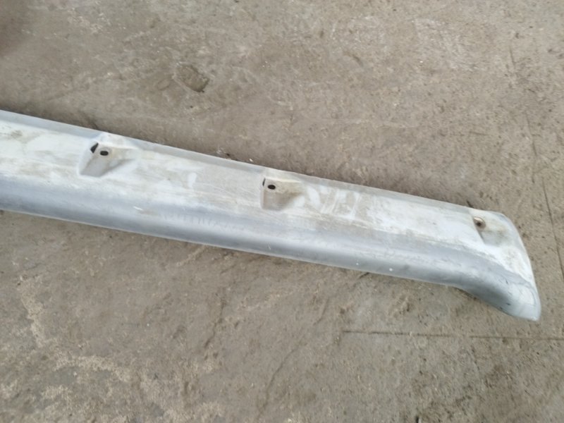 Накладка на порог наружная Mitsubishi Pajero 2