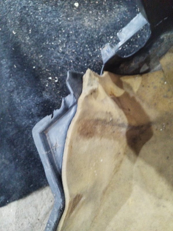 Обшивка багажника лада 21083 1996