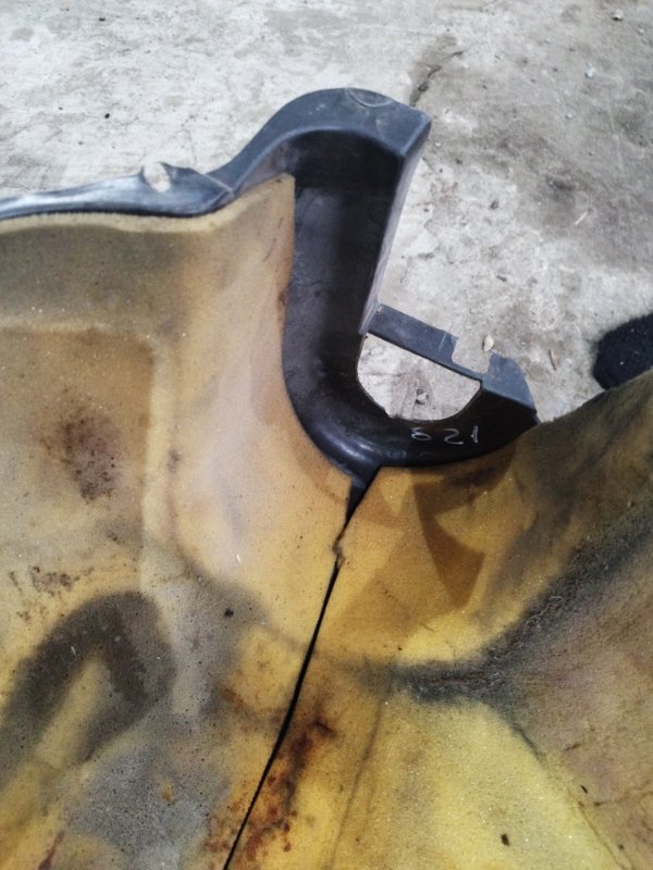 Обшивка багажника лада 21083 1996