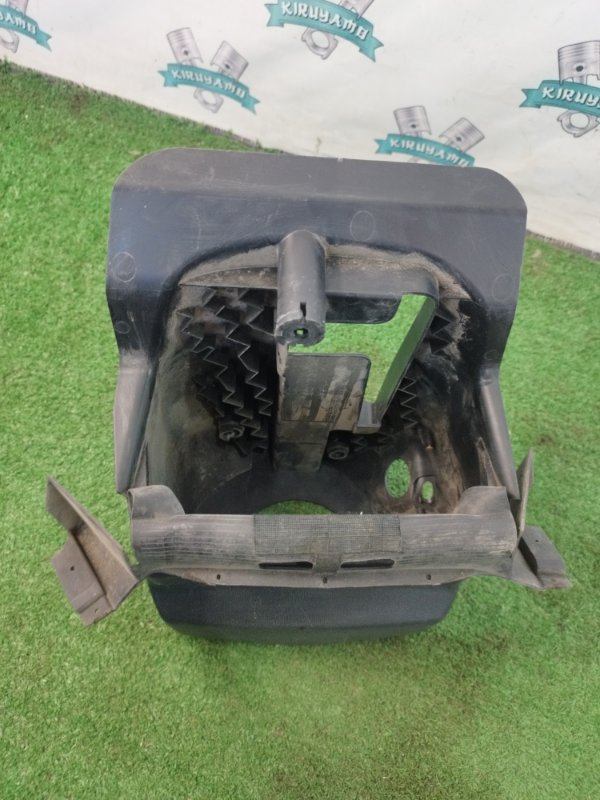 Кожух рулевой колонки Mazda Mazda3 BK