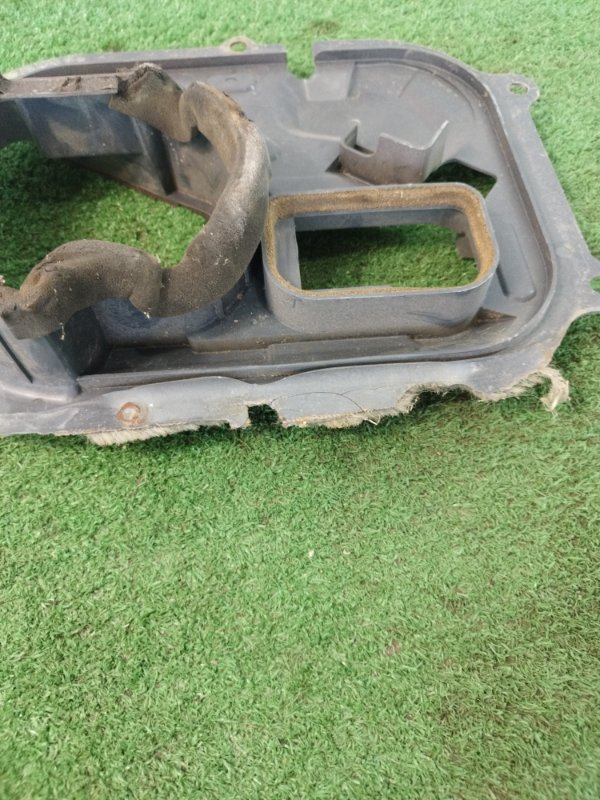 Крышка корпуса печки Mitsubishi Pajero 2