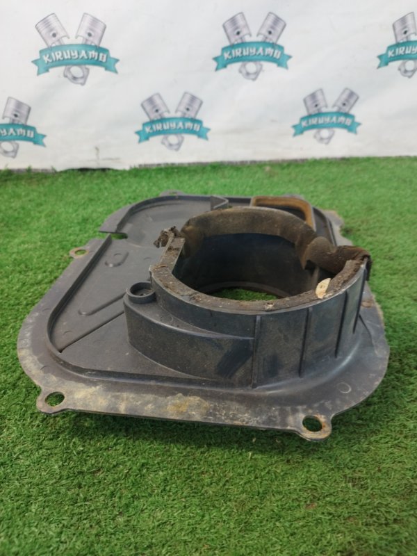 Крышка корпуса печки Mitsubishi Pajero 2