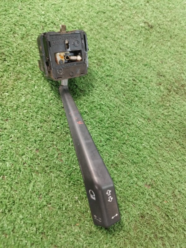 Подрулевой переключатель поворотников лада 21083 1996