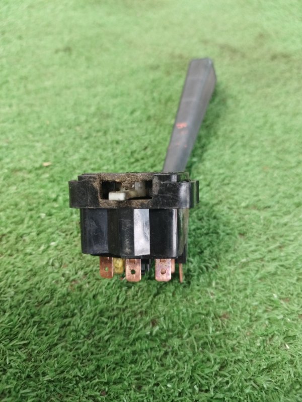 Подрулевой переключатель поворотников лада 21083 1996