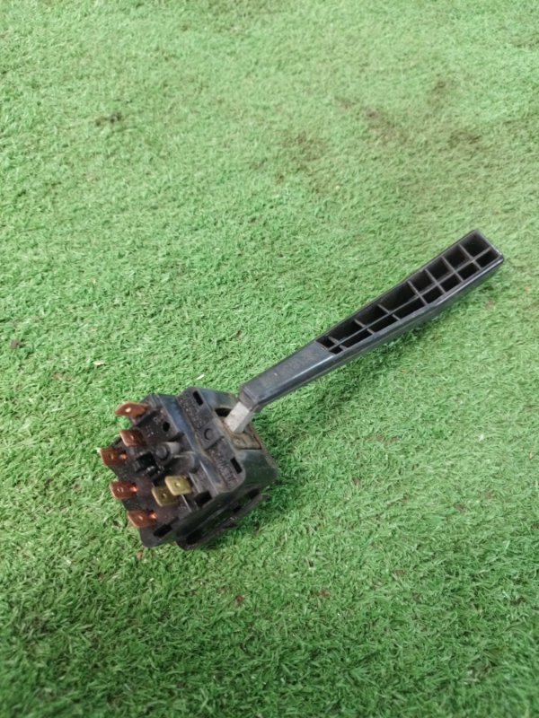 Подрулевой переключатель поворотников лада 21083 1996