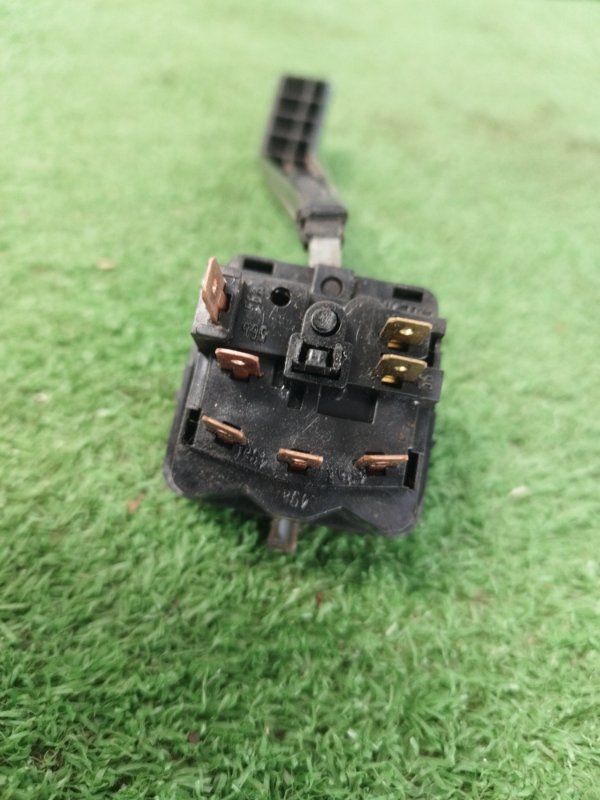 Подрулевой переключатель поворотников лада 21083 1996