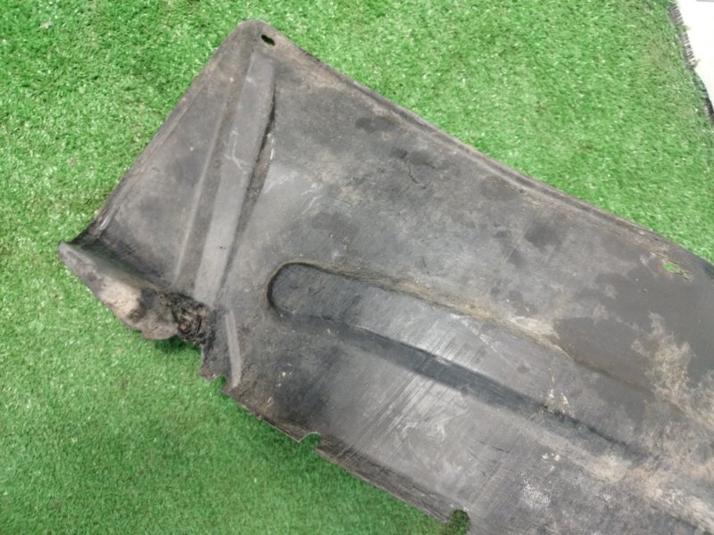 Подкрылок Mitsubishi Pajero 2