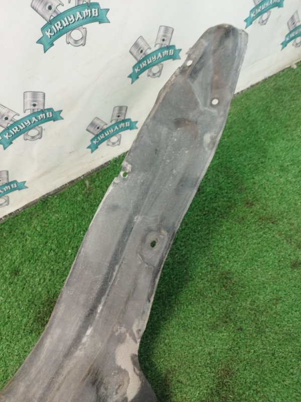 Подкрылок Mitsubishi Pajero 2