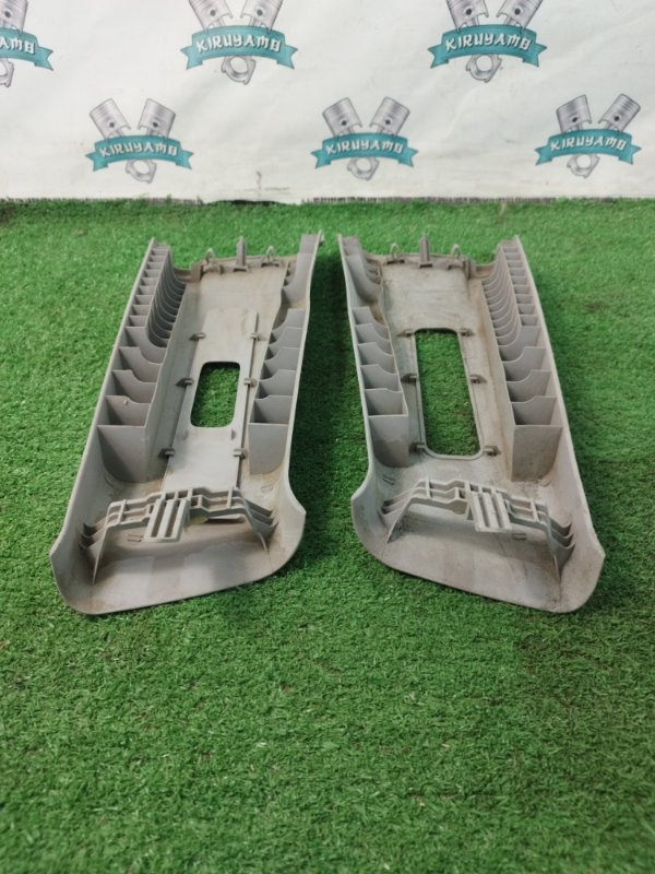 Накладка на стойку кузова Mazda Mazda3 BK