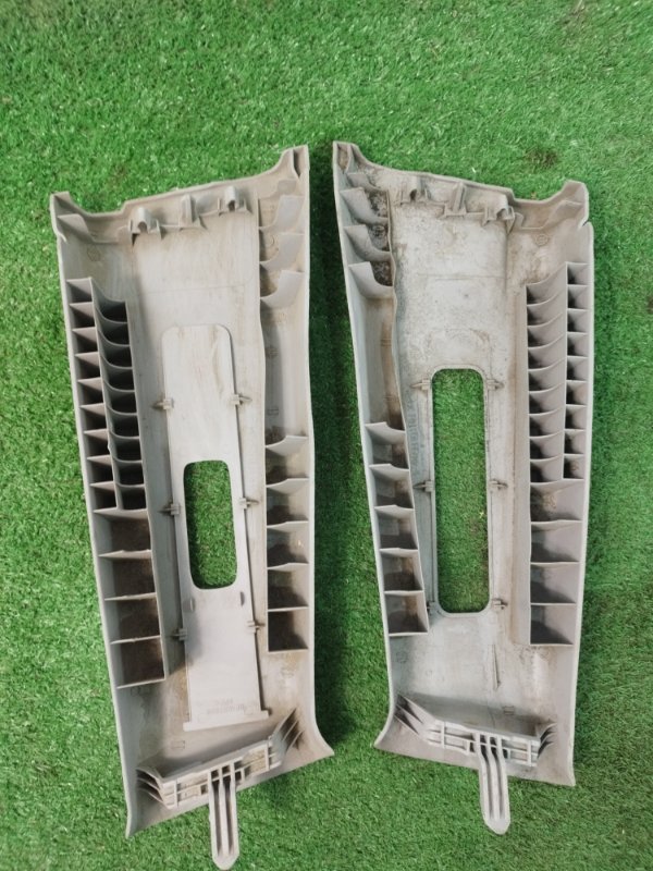 Накладка на стойку кузова Mazda Mazda3 BK