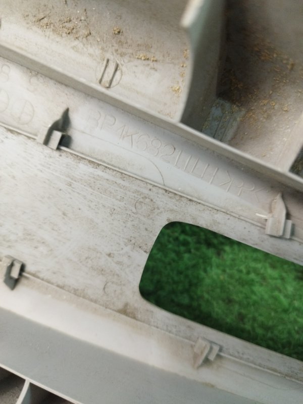 Накладка на стойку кузова Mazda Mazda3 BK