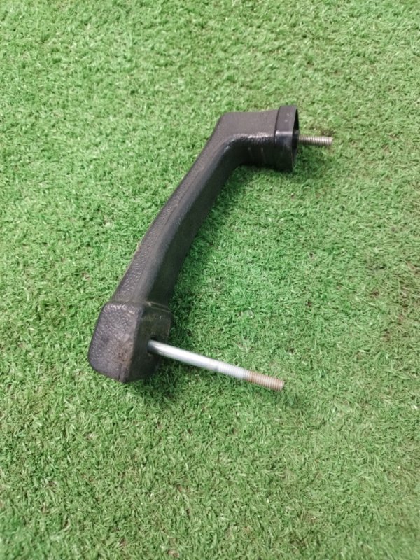 Ручка двери внутренняя лада 21083 1996