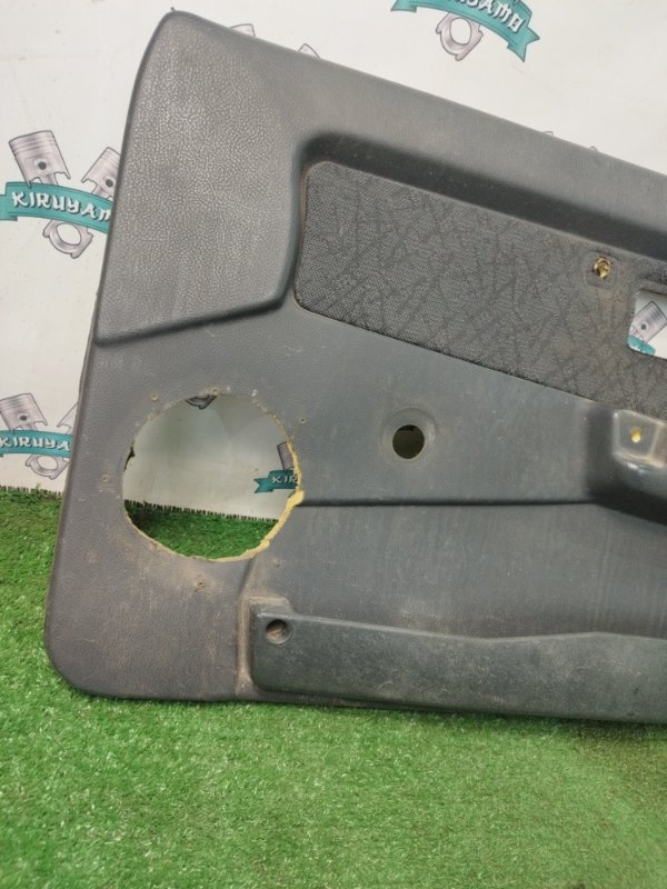 Обшивка боковой двери лада 21083 1996