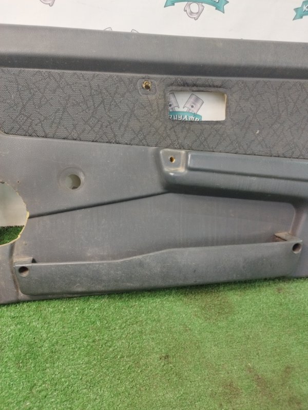 Обшивка боковой двери лада 21083 1996