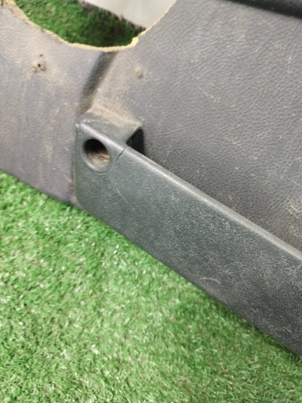 Обшивка боковой двери лада 21083 1996