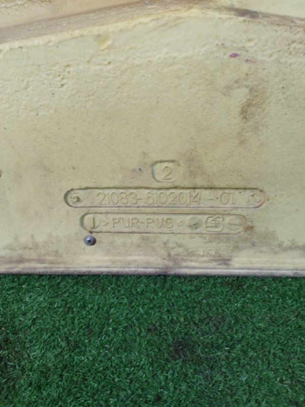 Обшивка боковой двери лада 21083 1996